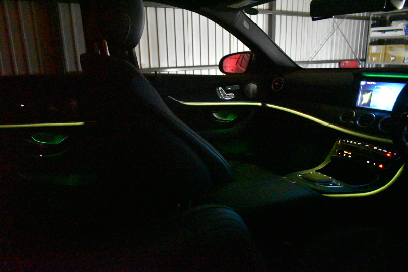 メルセデスベンツ Eクラス E200 ｽﾎﾟｰﾂ ｴｸｽｸﾙｰｼﾌﾞAMGﾗｲﾝｲﾝﾃﾘｱP ﾚｰﾀﾞｰｾｰﾌﾃｨP 後期型 ﾊﾟﾉﾗﾏｻﾝﾙｰﾌ ﾌﾞﾙﾒS MEｺﾈｸﾄ 全席ﾋｰﾀｰ黒革 ﾃﾞｨｽﾄﾛ BSM Lﾁｪﾝｼﾞ AMGｴｱﾛ19AW ｷｰﾚｽGO ﾊﾟｰｸﾄﾛ HUD  ﾏﾙﾁｶﾗｰｱﾝﾋﾞｴﾝﾄ 対話式ﾅﾋﾞ 360ｶﾒﾗ 2年保証