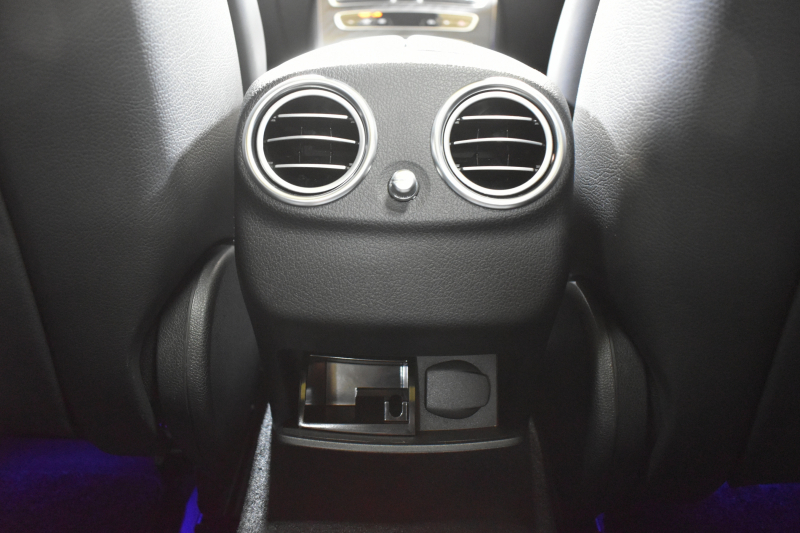 メルセデスベンツ Eクラス E200 ｽﾎﾟｰﾂ ｴｸｽｸﾙｰｼﾌﾞAMGﾗｲﾝｲﾝﾃﾘｱP ﾚｰﾀﾞｰｾｰﾌﾃｨP 後期型 ﾊﾟﾉﾗﾏｻﾝﾙｰﾌ ﾌﾞﾙﾒS MEｺﾈｸﾄ 全席ﾋｰﾀｰ黒革 ﾃﾞｨｽﾄﾛ BSM Lﾁｪﾝｼﾞ AMGｴｱﾛ19AW ｷｰﾚｽGO ﾊﾟｰｸﾄﾛ HUD  ﾏﾙﾁｶﾗｰｱﾝﾋﾞｴﾝﾄ 対話式ﾅﾋﾞ 360ｶﾒﾗ 2年保証