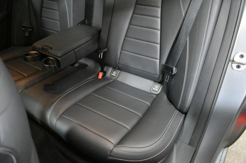 メルセデスベンツ Eクラス E200 ｽﾎﾟｰﾂ ｴｸｽｸﾙｰｼﾌﾞAMGﾗｲﾝｲﾝﾃﾘｱP ﾚｰﾀﾞｰｾｰﾌﾃｨP 後期型 ﾊﾟﾉﾗﾏｻﾝﾙｰﾌ ﾌﾞﾙﾒS MEｺﾈｸﾄ 全席ﾋｰﾀｰ黒革 ﾃﾞｨｽﾄﾛ BSM Lﾁｪﾝｼﾞ AMGｴｱﾛ19AW ｷｰﾚｽGO ﾊﾟｰｸﾄﾛ HUD  ﾏﾙﾁｶﾗｰｱﾝﾋﾞｴﾝﾄ 対話式ﾅﾋﾞ 360ｶﾒﾗ 2年保証