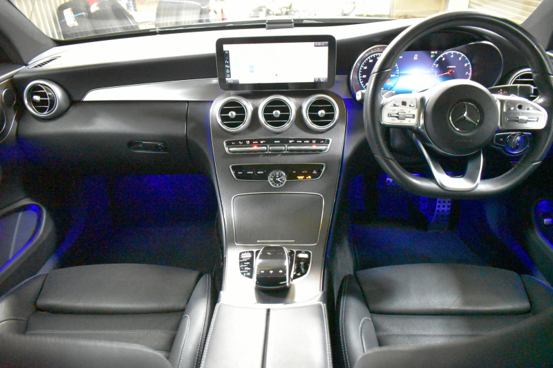 メルセデスベンツ Cクラス C180ｸｰﾍﾟ ｽﾎﾟｰﾂ ﾚｻﾞｰｴｸｽｸﾙｰｼﾌﾞ ﾚｰﾀﾞｰSP 後期型  ﾊﾟﾉﾗﾏｻﾝﾙｰﾌ ﾋｰﾀｰ黒革 ｷｰﾚｽGo ﾃﾞｨｽﾄﾛ Bｽﾎﾟｯﾄ Lﾁｪﾝｼﾞ AMGｴｱﾛ19AW PTS HUD 地ﾃﾞｼﾞBｶﾒﾗ 2年保証