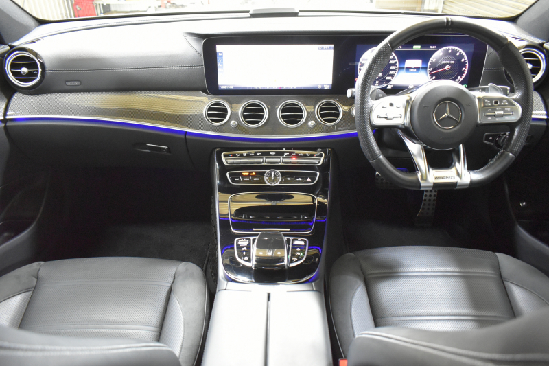 AMG Eクラス E53 4ﾏﾁｯｸ+ ﾜｺﾞﾝ ｴｸｽｸﾙｰｼﾌﾞ ﾚｰﾀﾞｰｾｰﾌﾃｨP ﾌﾞﾙﾒｽﾀｰS MEｺﾈｸﾄ ﾊﾟﾉﾗﾏｻﾝﾙｰﾌ ﾋｰﾀｰｸｰﾗｰ黒革 ｼﾙﾊﾞｰｽﾃｯﾁ内装 ﾃﾞｨｽﾄﾛ BSM Lﾁｪﾝｼﾞ AMGｴｱﾛ20AW PTS HUD ﾌｯﾄｹﾞｰﾄ 地ﾃﾞｼﾞﾅﾋﾞ 360ｶﾒﾗ 2年保証