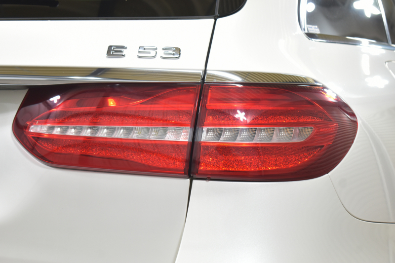 AMG Eクラス E53 4ﾏﾁｯｸ+ ﾜｺﾞﾝ ｴｸｽｸﾙｰｼﾌﾞ ﾚｰﾀﾞｰｾｰﾌﾃｨP ﾌﾞﾙﾒｽﾀｰS MEｺﾈｸﾄ ﾊﾟﾉﾗﾏｻﾝﾙｰﾌ ﾋｰﾀｰｸｰﾗｰ黒革 ｼﾙﾊﾞｰｽﾃｯﾁ内装 ﾃﾞｨｽﾄﾛ BSM Lﾁｪﾝｼﾞ AMGｴｱﾛ20AW PTS HUD ﾌｯﾄｹﾞｰﾄ 地ﾃﾞｼﾞﾅﾋﾞ 360ｶﾒﾗ 2年保証