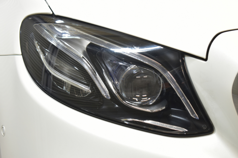 AMG Eクラス E53 4ﾏﾁｯｸ+ ﾜｺﾞﾝ ｴｸｽｸﾙｰｼﾌﾞ ﾚｰﾀﾞｰｾｰﾌﾃｨP ﾌﾞﾙﾒｽﾀｰS MEｺﾈｸﾄ ﾊﾟﾉﾗﾏｻﾝﾙｰﾌ ﾋｰﾀｰｸｰﾗｰ黒革 ｼﾙﾊﾞｰｽﾃｯﾁ内装 ﾃﾞｨｽﾄﾛ BSM Lﾁｪﾝｼﾞ AMGｴｱﾛ20AW PTS HUD ﾌｯﾄｹﾞｰﾄ 地ﾃﾞｼﾞﾅﾋﾞ 360ｶﾒﾗ 2年保証