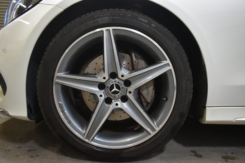 メルセデスベンツ Cクラス C180  ﾛｰﾚｳｽｴﾃﾞｨｼｮﾝ 特別仕様車 MEｺﾈｸﾄ ﾀﾞｲﾔﾓﾝﾄﾞﾎﾜｲﾄ ﾋｰﾀｰ黒革 ﾚｰﾀﾞｰｾｰﾌﾃｨP ﾃﾞｨｽﾄﾛ BSM Lｷｰﾌﾟ AMGｴｱﾛ18AW ｷｰﾚｽGO PTS LEDﾍｯﾄﾞﾗｲﾄ 地ﾃﾞｼﾞﾅﾋﾞ Bｶﾒﾗ Bluetoothｵｰﾃﾞｨｵ 2年保証