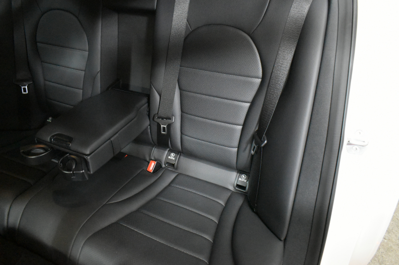 メルセデスベンツ Cクラス C180  ﾛｰﾚｳｽｴﾃﾞｨｼｮﾝ 特別仕様車 MEｺﾈｸﾄ ﾀﾞｲﾔﾓﾝﾄﾞﾎﾜｲﾄ ﾋｰﾀｰ黒革 ﾚｰﾀﾞｰｾｰﾌﾃｨP ﾃﾞｨｽﾄﾛ BSM Lｷｰﾌﾟ AMGｴｱﾛ18AW ｷｰﾚｽGO PTS LEDﾍｯﾄﾞﾗｲﾄ 地ﾃﾞｼﾞﾅﾋﾞ Bｶﾒﾗ Bluetoothｵｰﾃﾞｨｵ 2年保証