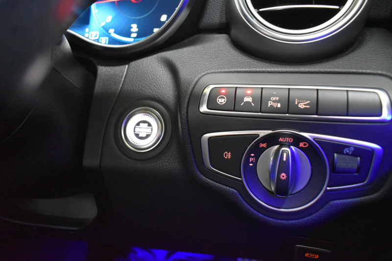 メルセデスベンツ Cクラス C220dﾜｺﾞﾝ ﾛｰﾚｳｽED ｽﾎﾟｰﾂﾌﾟﾗｽP ﾚｰﾀﾞｰｾｰﾌﾃｨP 後期型 ﾋｰﾀｰ黒革 ﾃﾞｨｽﾄﾛ BSM Lﾁｪﾝｼﾞ AMGｴｱﾛ18AW ｷｰﾚｽGO PTS 液晶ﾒｰﾀｰ HUD ﾌｯﾄｹﾞｰﾄ 地ﾃﾞｼﾞﾅﾋﾞ ﾊﾞｯｸｶﾒﾗ 2年保証