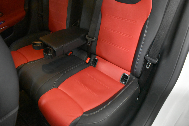 メルセデスベンツ CLAクラス CLA200d ｼｭｰﾃｨﾝｸﾞﾌﾞﾚｰｸ AMGﾗｲﾝP AMGﾚｻﾞｰｴｸｽｸﾙｰｼﾌﾞ ｱﾄﾞﾊﾞﾝｽﾄﾞ ﾚｰﾀﾞｰSP ﾊﾟﾉﾗﾏｻﾝR ﾋｰﾀｰ赤黒革 ﾃﾞｨｽﾄﾛ BSM Lﾁｪﾝｼﾞ AMGｴｱﾛ18AW ｷｰﾚｽGO PTS  HUD 対話式ﾅﾋﾞ 360ｶﾒﾗ 2年保証