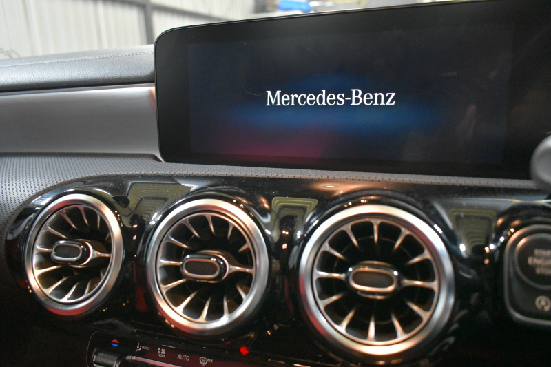 メルセデスベンツ CLAクラス CLA200d ｼｭｰﾃｨﾝｸﾞﾌﾞﾚｰｸ AMGﾗｲﾝP AMGﾚｻﾞｰｴｸｽｸﾙｰｼﾌﾞ ｱﾄﾞﾊﾞﾝｽﾄﾞ ﾚｰﾀﾞｰSP ﾊﾟﾉﾗﾏｻﾝR ﾋｰﾀｰ赤黒革 ﾃﾞｨｽﾄﾛ BSM Lﾁｪﾝｼﾞ AMGｴｱﾛ18AW ｷｰﾚｽGO PTS  HUD 対話式ﾅﾋﾞ 360ｶﾒﾗ 2年保証