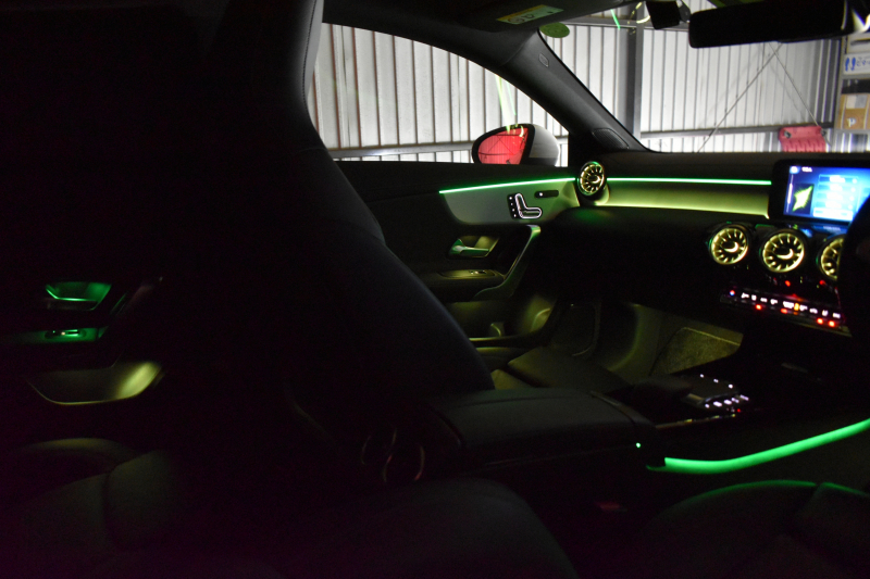 メルセデスベンツ CLAクラス CLA200d ｼｭｰﾃｨﾝｸﾞﾌﾞﾚｰｸ AMGﾗｲﾝP AMGﾚｻﾞｰｴｸｽｸﾙｰｼﾌﾞ ｱﾄﾞﾊﾞﾝｽﾄﾞP ﾚｰﾀﾞｰｾｰﾌﾃｨP 燃費18.2km ﾃﾞｨｰｾﾞﾙTB ﾊﾟﾉﾗﾏｻﾝﾙｰﾌ ﾋｰﾀｰ黒灰革 ﾃﾞｨｽﾄﾛ BSM Lﾁｪﾝｼﾞ AMGｴｱﾛ18AW ｷｰﾚｽGO PTS  HUD 対話式ﾅﾋﾞ 360ｶﾒﾗ 2年保証