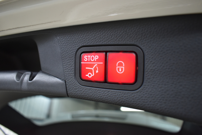 メルセデスベンツ Cクラス C180 ﾜｺﾞﾝ ﾛｰﾚｳｽｴﾃﾞｨｼｮﾝ ﾚｰﾀﾞｰｾｰﾌﾃｨP 特別仕様車 1ｵｰﾅｰ MEｺﾈｸﾄ ﾊﾟﾉﾗﾏｻﾝﾙｰﾌ ﾋｰﾀｰ黒革 ﾃﾞｨｽﾄﾛ BSM Lｷｰﾌﾟ AMGｴｱﾛ18AW ｷｰﾚｽGO PTS 電動ﾘｱｹﾞｰﾄ LEDﾍｯﾄﾞﾗｲﾄ 地ﾃﾞｼﾞﾅﾋﾞ Bｶﾒﾗ 2年保証