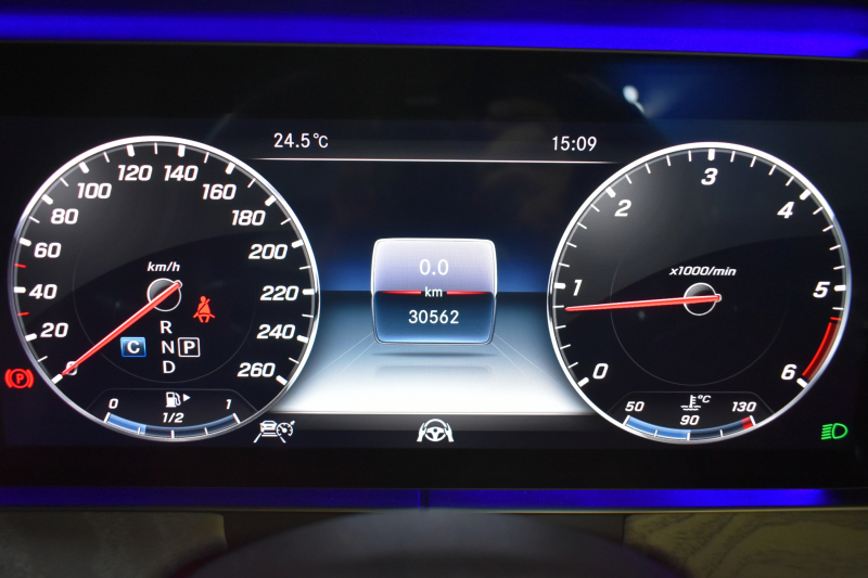 メルセデスベンツ CLS CLS220d ｽﾎﾟｰﾂ ｴｸｽｸﾙｰｼﾌﾞ ﾚｰﾀﾞｰSP ｻﾝﾙｰﾌ 全席ﾋｰﾀｰ&ﾍﾞﾝﾁﾚｰﾀｰ赤黒本革 ﾊﾟﾅﾒﾘｶｰﾅﾙｸｸﾞﾘﾙ ﾃﾞｨｽﾄﾛ BSM AMGｴｱﾛ19AW ｷｰGO ﾌｯﾄﾄﾗﾝｸ ﾌﾞﾙﾒｽﾀｰ 地ﾃﾞｼﾞ360ｶﾒﾗ ﾍｯﾄﾞｱｯﾌﾟﾃﾞｨｽﾌﾟﾚｲ ｴｱｻｽ 2年保証