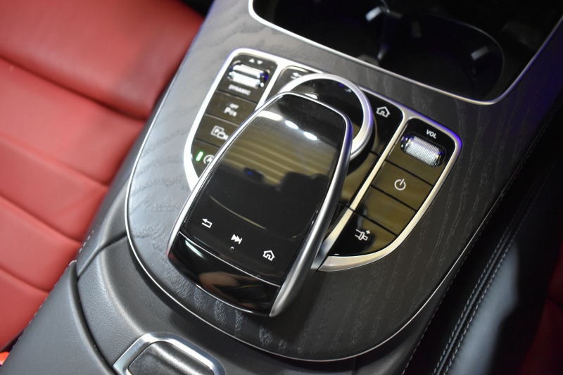 メルセデスベンツ Eクラス E200 ｸｰﾍﾟ ｽﾎﾟｰﾂ ﾚｻﾞｰP ﾚｰﾀﾞｰｾｰﾌﾃｨP  ﾊﾟﾉﾗﾏｻﾝﾙｰﾌ ﾋｰﾀｰ赤黒革 ﾃﾞｨｽﾄﾛ BSM Lﾁｪﾝｼﾞ AMGｴｱﾛ19AW ｷｰﾚｽGO ﾊﾟｰｸﾄﾛ HUD ﾌﾞﾙﾒS ﾏﾙﾁｶﾗｰｱﾝﾋﾞｴﾝﾄ 純正ﾅﾋﾞ 360ｶﾒﾗ 2年保証