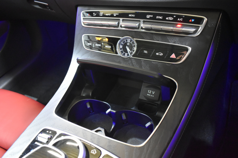 メルセデスベンツ Eクラス E200 ｸｰﾍﾟ ｽﾎﾟｰﾂ ﾚｻﾞｰP ﾚｰﾀﾞｰｾｰﾌﾃｨP  ﾊﾟﾉﾗﾏｻﾝﾙｰﾌ ﾋｰﾀｰ赤黒革 ﾃﾞｨｽﾄﾛ BSM Lﾁｪﾝｼﾞ AMGｴｱﾛ19AW ｷｰﾚｽGO ﾊﾟｰｸﾄﾛ HUD ﾌﾞﾙﾒS ﾏﾙﾁｶﾗｰｱﾝﾋﾞｴﾝﾄ 純正ﾅﾋﾞ 360ｶﾒﾗ 2年保証