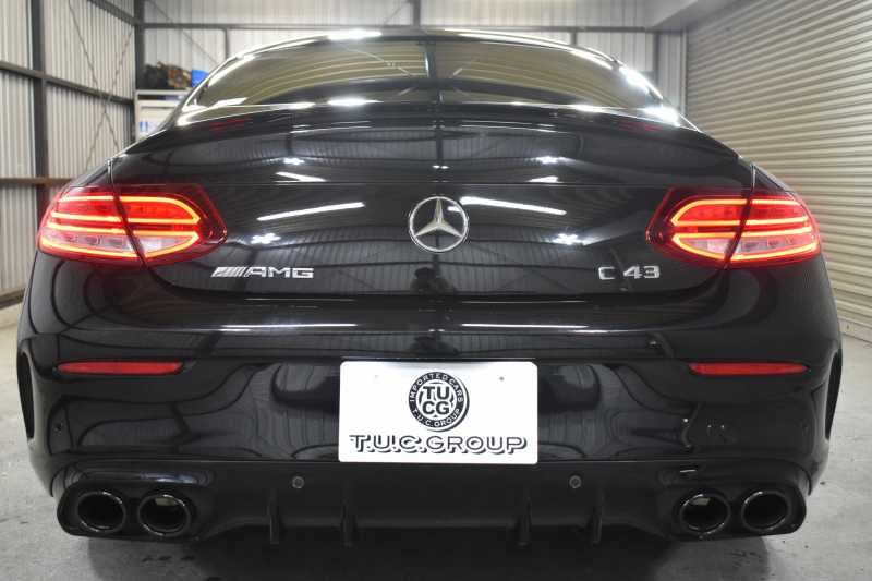 AMG Cクラス C43 4M ｸｰﾍﾟ ﾚｰﾀﾞｰｾｰﾌﾃｨP 後期 390馬力 MEｺﾈｸﾄ 右H ﾊﾟﾉﾗﾏｻﾝﾙｰﾌ ﾋｰﾀｰ赤革 ﾃﾞｨｽﾄﾛ BSM Lﾁｪﾝｼﾞ AMGｴｱﾛ19AW ｷｰGO PTS ﾌｯﾄﾄﾗﾝｸ ﾌﾞﾙﾒｽﾀｰ 液晶ﾒｰﾀｰ 地ﾃﾞｼﾞBｶﾒ 2年保証