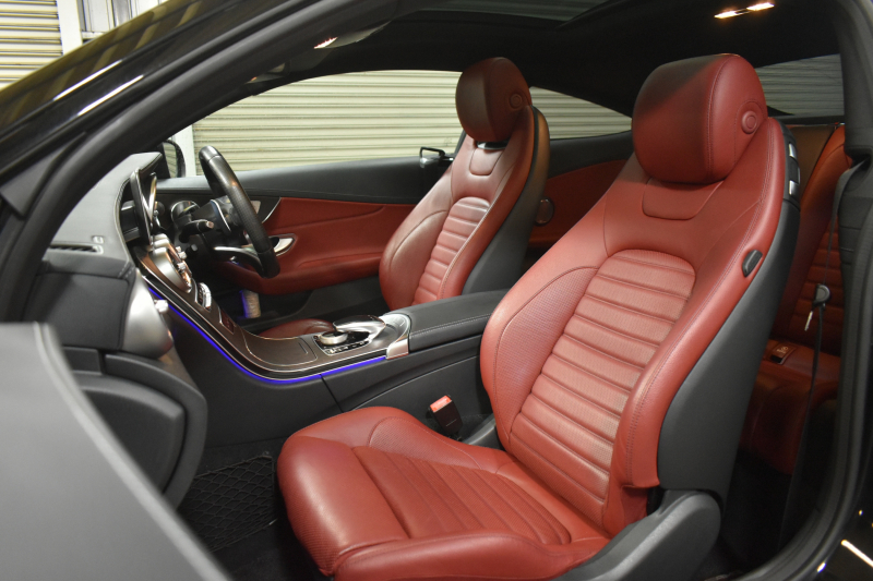 AMG Cクラス C43 4M ｸｰﾍﾟ ﾚｰﾀﾞｰｾｰﾌﾃｨP 後期 390馬力 MEｺﾈｸﾄ 右H ﾊﾟﾉﾗﾏｻﾝﾙｰﾌ ﾋｰﾀｰ赤革 ﾃﾞｨｽﾄﾛ BSM Lﾁｪﾝｼﾞ AMGｴｱﾛ19AW ｷｰGO PTS ﾌｯﾄﾄﾗﾝｸ ﾌﾞﾙﾒｽﾀｰ 液晶ﾒｰﾀｰ 地ﾃﾞｼﾞBｶﾒ 2年保証