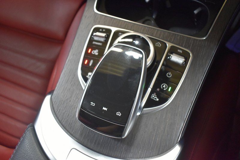 AMG Cクラス C43 4M ｸｰﾍﾟ ﾚｰﾀﾞｰｾｰﾌﾃｨP 後期 390馬力 MEｺﾈｸﾄ 右H ﾊﾟﾉﾗﾏｻﾝﾙｰﾌ ﾋｰﾀｰ赤革 ﾃﾞｨｽﾄﾛ BSM Lﾁｪﾝｼﾞ AMGｴｱﾛ19AW ｷｰGO PTS ﾌｯﾄﾄﾗﾝｸ ﾌﾞﾙﾒｽﾀｰ 液晶ﾒｰﾀｰ 地ﾃﾞｼﾞBｶﾒ 2年保証