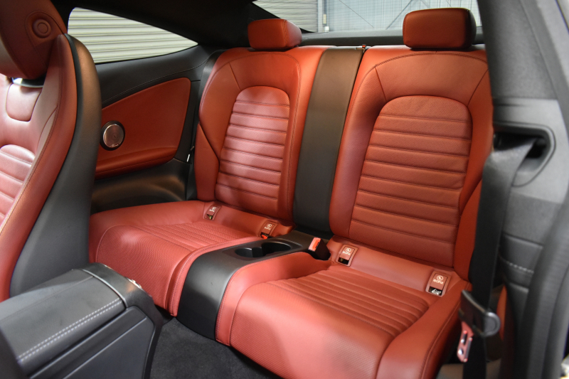 AMG Cクラス C43 4M ｸｰﾍﾟ ﾚｰﾀﾞｰｾｰﾌﾃｨP 後期 390馬力 MEｺﾈｸﾄ 右H ﾊﾟﾉﾗﾏｻﾝﾙｰﾌ ﾋｰﾀｰ赤革 ﾃﾞｨｽﾄﾛ BSM Lﾁｪﾝｼﾞ AMGｴｱﾛ19AW ｷｰGO PTS ﾌｯﾄﾄﾗﾝｸ ﾌﾞﾙﾒｽﾀｰ 液晶ﾒｰﾀｰ 地ﾃﾞｼﾞBｶﾒ 2年保証