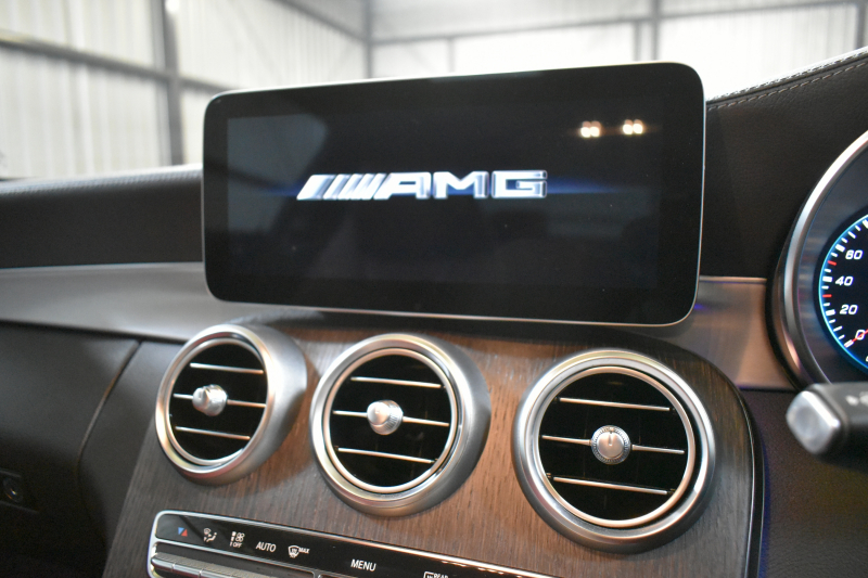 AMG Cクラス C43 4M ｸｰﾍﾟ ﾚｰﾀﾞｰｾｰﾌﾃｨP 後期 390馬力 MEｺﾈｸﾄ 右H ﾊﾟﾉﾗﾏｻﾝﾙｰﾌ ﾋｰﾀｰ赤革 ﾃﾞｨｽﾄﾛ BSM Lﾁｪﾝｼﾞ AMGｴｱﾛ19AW ｷｰGO PTS ﾌｯﾄﾄﾗﾝｸ ﾌﾞﾙﾒｽﾀｰ 液晶ﾒｰﾀｰ 地ﾃﾞｼﾞBｶﾒ 2年保証