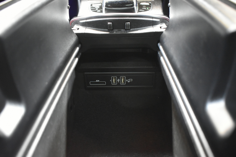 AMG Cクラス C43 4M ｸｰﾍﾟ ﾚｰﾀﾞｰｾｰﾌﾃｨP 後期 390馬力 MEｺﾈｸﾄ 右H ﾊﾟﾉﾗﾏｻﾝﾙｰﾌ ﾋｰﾀｰ赤革 ﾃﾞｨｽﾄﾛ BSM Lﾁｪﾝｼﾞ AMGｴｱﾛ19AW ｷｰGO PTS ﾌｯﾄﾄﾗﾝｸ ﾌﾞﾙﾒｽﾀｰ 液晶ﾒｰﾀｰ 地ﾃﾞｼﾞBｶﾒ 2年保証