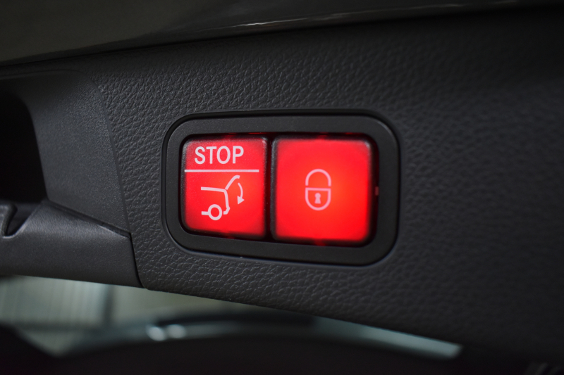 メルセデスベンツ Cクラス C200ﾜｺﾞﾝ AVG AMGﾗｲﾝ ﾊﾟﾉﾗﾏｻﾝﾙｰﾌ ﾚｰﾀﾞｰSP 後期型 ﾐｰｺﾈｸﾄ ﾃﾞｨｽﾄﾛ ﾚｰﾝﾁｪﾝｼﾞｱｼｽﾄ ﾌﾞﾗｲﾝﾄﾞS  ﾋｰﾀｰ黒革 AMGｴｱﾛ18AW ｷｰﾚｽGo PTS 電動Rｹﾞｰﾄ 地ﾃﾞｼﾞBｶﾒﾗ 2年保証