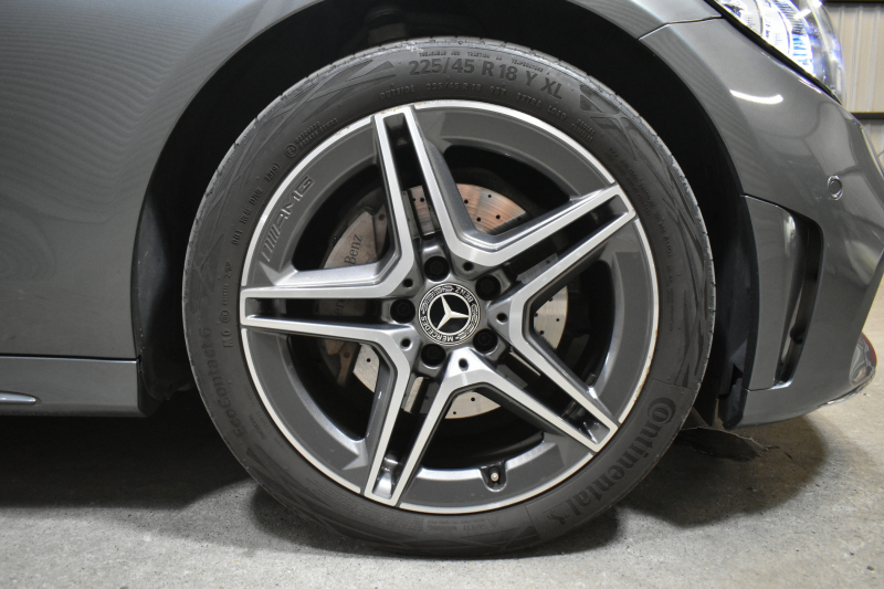 メルセデスベンツ Cクラス C200ﾜｺﾞﾝ AVG AMGﾗｲﾝ ﾊﾟﾉﾗﾏｻﾝﾙｰﾌ ﾚｰﾀﾞｰSP 後期型 ﾐｰｺﾈｸﾄ ﾃﾞｨｽﾄﾛ ﾚｰﾝﾁｪﾝｼﾞｱｼｽﾄ ﾌﾞﾗｲﾝﾄﾞS  ﾋｰﾀｰ黒革 AMGｴｱﾛ18AW ｷｰﾚｽGo PTS 電動Rｹﾞｰﾄ 地ﾃﾞｼﾞBｶﾒﾗ 2年保証