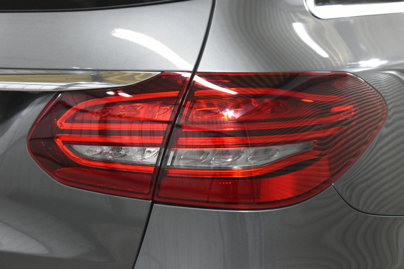 メルセデスベンツ Cクラス C200ﾜｺﾞﾝ AVG AMGﾗｲﾝ ﾊﾟﾉﾗﾏｻﾝﾙｰﾌ ﾚｰﾀﾞｰSP 後期型 ﾐｰｺﾈｸﾄ ﾃﾞｨｽﾄﾛ ﾚｰﾝﾁｪﾝｼﾞｱｼｽﾄ ﾌﾞﾗｲﾝﾄﾞS  ﾋｰﾀｰ黒革 AMGｴｱﾛ18AW ｷｰﾚｽGo PTS 電動Rｹﾞｰﾄ 地ﾃﾞｼﾞBｶﾒﾗ 2年保証