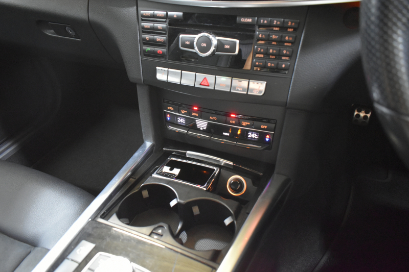 メルセデスベンツ Eクラス E220 ﾌﾞﾙｰﾃｯｸ AVG AMGｽﾎﾟｰﾂ ﾚｰﾀﾞｰSP 最終型 ﾃﾞｨｰｾﾞﾙ  ﾋｰﾀｰ半革 ﾃﾞｨｽﾄﾛ BSM Lｷｰﾌﾟ AMGｴｱﾛ18AW ｷｰﾚｽGO PTS LEDﾍｯﾄﾞ 地ﾃﾞｼﾞﾊﾞｯｸｶﾒﾗ 2年保証