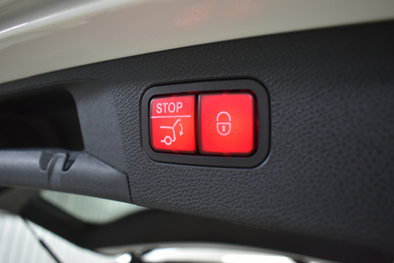 メルセデスベンツ Eクラス E220dﾜｺﾞﾝ ｽﾎﾟｰﾂ ｴｸｽｸﾙｰｼﾌﾞP AMGﾗｲﾝｲﾝﾃﾘｱP ﾚｰﾀﾞｰｾｰﾌﾃｨP 後期型 ﾊﾟﾉﾗﾏｻﾝﾙｰﾌ 全席ﾋｰﾀｰ黒革 ﾌﾞﾙﾒｽﾀｰ HUD ﾃﾞｨｽﾄﾛ BSM Lﾁｪﾝｼﾞ AMGｴｱﾛ19AW MBUXﾅﾋﾞTV 360ｶﾒﾗ ｷｰﾚｽｺﾞｰ  ﾏﾙﾁｶﾗｰｱﾝﾋﾞｴﾝﾄ 2年保証