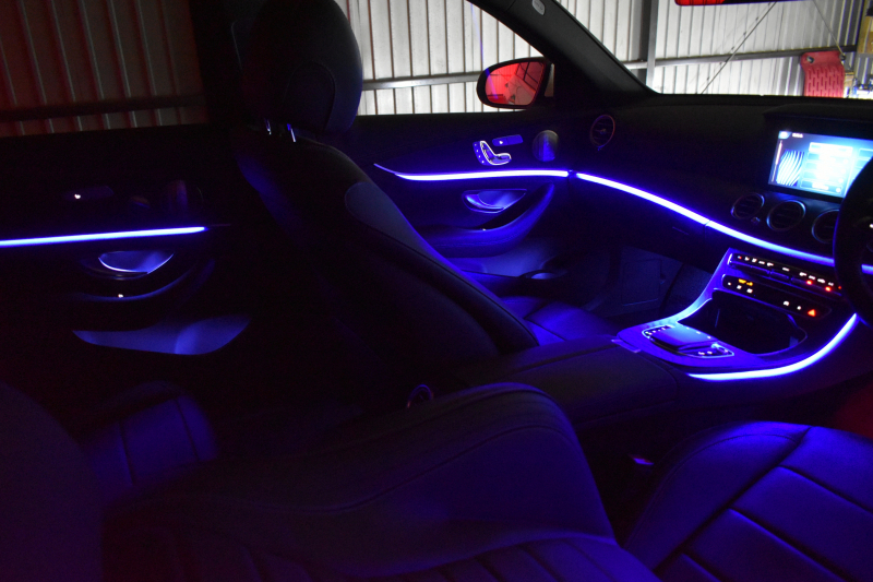 メルセデスベンツ Eクラス E220dﾜｺﾞﾝ ｽﾎﾟｰﾂ ｴｸｽｸﾙｰｼﾌﾞP AMGﾗｲﾝｲﾝﾃﾘｱP ﾚｰﾀﾞｰｾｰﾌﾃｨP 後期型 ﾊﾟﾉﾗﾏｻﾝﾙｰﾌ 全席ﾋｰﾀｰ黒革 ﾌﾞﾙﾒｽﾀｰ HUD ﾃﾞｨｽﾄﾛ BSM Lﾁｪﾝｼﾞ AMGｴｱﾛ19AW MBUXﾅﾋﾞTV 360ｶﾒﾗ ｷｰﾚｽｺﾞｰ  ﾏﾙﾁｶﾗｰｱﾝﾋﾞｴﾝﾄ 2年保証