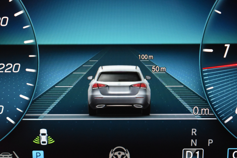 メルセデスベンツ Eクラス E220dﾜｺﾞﾝ ｽﾎﾟｰﾂ ｴｸｽｸﾙｰｼﾌﾞP AMGﾗｲﾝｲﾝﾃﾘｱP ﾚｰﾀﾞｰｾｰﾌﾃｨP 後期型 ﾊﾟﾉﾗﾏｻﾝﾙｰﾌ 全席ﾋｰﾀｰ黒革 ﾌﾞﾙﾒｽﾀｰ HUD ﾃﾞｨｽﾄﾛ BSM Lﾁｪﾝｼﾞ AMGｴｱﾛ19AW MBUXﾅﾋﾞTV 360ｶﾒﾗ ｷｰﾚｽｺﾞｰ  ﾏﾙﾁｶﾗｰｱﾝﾋﾞｴﾝﾄ 2年保証