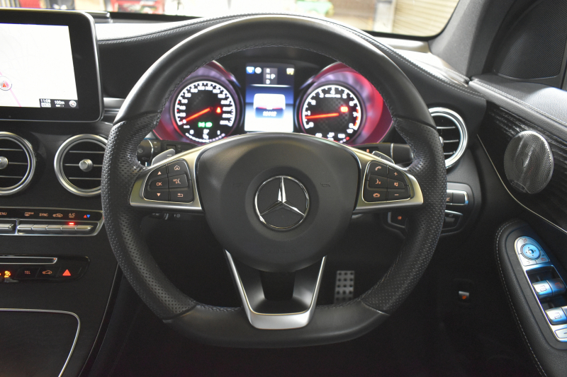 AMG GLC GLC43 4MATIC ﾚｻﾞｰｴｸｽｸﾙｰｼﾌﾞP ﾚｰﾀﾞｰｾｰﾌﾃｨP V6ﾂｲﾝﾀｰﾎﾞ/367馬力 ﾊﾟﾉﾗﾏｻﾝﾙｰﾌ 黒革 ﾌﾞﾙﾒｽﾀｰ HUD ﾃﾞｨｽﾄﾛﾆｯｸ ﾌﾞﾗｲﾝﾄﾞS ﾚｰﾝｷｰﾌﾟ ｴｱﾛ20AW ｻｲﾄﾞﾗﾝﾆﾝｸﾞﾎﾞｰﾄﾞ  HDDﾅﾋﾞTV 360ｶﾒﾗ ﾌｯﾄｹﾞｰﾄ 2年保証