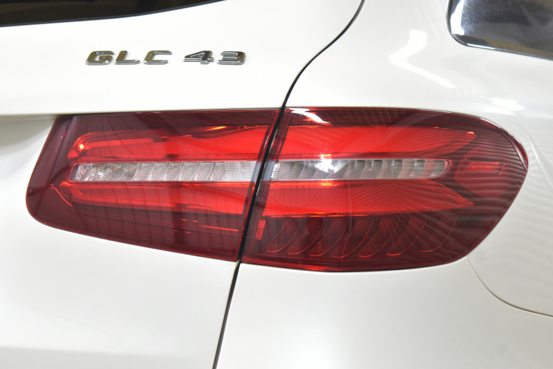 AMG GLC GLC43 4MATIC ﾚｻﾞｰｴｸｽｸﾙｰｼﾌﾞP ﾚｰﾀﾞｰｾｰﾌﾃｨP V6ﾂｲﾝﾀｰﾎﾞ/367馬力 ﾊﾟﾉﾗﾏｻﾝﾙｰﾌ 黒革 ﾌﾞﾙﾒｽﾀｰ HUD ﾃﾞｨｽﾄﾛﾆｯｸ ﾌﾞﾗｲﾝﾄﾞS ﾚｰﾝｷｰﾌﾟ ｴｱﾛ20AW ｻｲﾄﾞﾗﾝﾆﾝｸﾞﾎﾞｰﾄﾞ  HDDﾅﾋﾞTV 360ｶﾒﾗ ﾌｯﾄｹﾞｰﾄ 2年保証