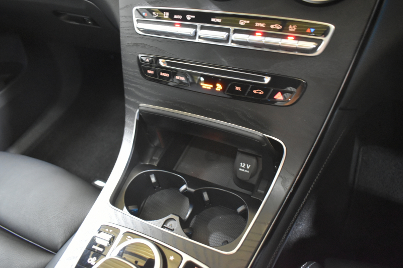 AMG GLC GLC43ｸｰﾍﾟ 4MATIC ﾚｻﾞｰｴｸｽｸﾙｰｼﾌﾞP ﾚｰﾀﾞｰｾｰﾌﾃｨP ｻﾝﾙｰﾌ 黒革 ﾌﾞﾙﾒｽﾀｰ HUD ﾃﾞｨｽﾄﾛﾆｯｸ ﾌﾞﾗｲﾝﾄﾞS ﾚｰﾝｷｰﾌﾟ ｴｱﾛ20AW ｻｲﾄﾞﾗﾝﾆﾝｸﾞﾎﾞｰﾄﾞ  HDDﾅﾋﾞTV 360ｶﾒﾗ ﾌｯﾄｹﾞｰﾄ 2年保証