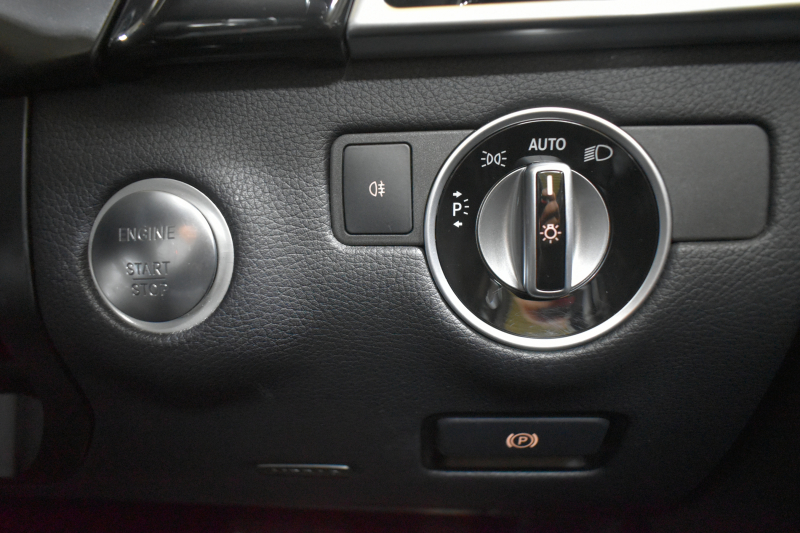 メルセデスベンツ GLE GLE350d 4ﾏﾁｯｸ ｽﾎﾟｰﾂ ﾚｰﾀﾞｰP 3.0ℓV型6気筒ﾀｰﾎﾞ 全席ﾋｰﾀｰ黒革 ﾊﾟﾉﾗﾏｻﾝﾙｰﾌ ﾊｰﾏﾝｶｰﾄﾞﾝ ﾃﾞｨｽﾄﾛ ﾌﾞﾗｲﾝﾄﾞｽﾎﾟｯﾄ ﾚｰﾝｷｰﾌﾟ AMGｴｱﾛ20AW ｻｲﾄﾞﾗﾝﾆﾝｸﾞﾎﾞｰﾄﾞ地ﾃﾞｼﾞﾅﾋﾞ360ｶﾒﾗ ﾊﾟｰｸﾄﾛ 2年保証