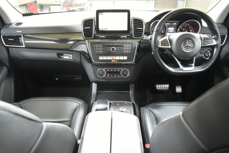 メルセデスベンツ GLE GLE350d 4ﾏﾁｯｸ ｽﾎﾟｰﾂ ﾚｰﾀﾞｰP 3.0ℓV型6気筒ﾀｰﾎﾞ 全席ﾋｰﾀｰ黒革 ﾊﾟﾉﾗﾏｻﾝﾙｰﾌ ﾊｰﾏﾝｶｰﾄﾞﾝ ﾃﾞｨｽﾄﾛ ﾌﾞﾗｲﾝﾄﾞｽﾎﾟｯﾄ ﾚｰﾝｷｰﾌﾟ AMGｴｱﾛ20AW ｻｲﾄﾞﾗﾝﾆﾝｸﾞﾎﾞｰﾄﾞ地ﾃﾞｼﾞﾅﾋﾞ360ｶﾒﾗ ﾊﾟｰｸﾄﾛ 2年保証
