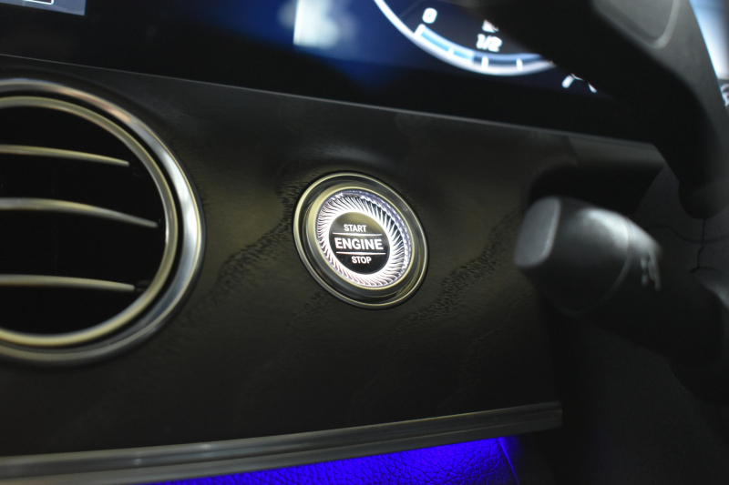 メルセデスベンツ Eクラス E350e AVG ｽﾎﾟｰﾂ ｴｸｽｸﾙｰｼﾌﾞP ﾚｰﾀﾞｰｾｰﾌﾃｨP PHV ﾊﾟﾉﾗﾏｻﾝﾙｰﾌ 全席ﾋｰﾀｰ黒革 ﾃﾞｨｽﾄﾛ ﾚｰﾝﾁｪﾝｼﾞ ﾌﾞﾗｲﾝﾄﾞｽﾎﾟｯﾄ AMGｴｱﾛ19AW ｷｰGO PTS ﾌｯﾄｹﾞｰﾄ ﾌﾞﾙﾒｽﾀｰ 地デジ360ｶﾒ 2年保証