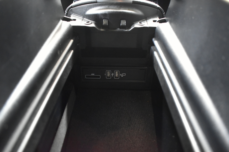 メルセデスベンツ Eクラス E250 AVG ｽﾎﾟｰﾂ ﾚｻﾞｰPKG ﾚｰﾀﾞｰSP MEｺﾈｸﾄ 全席ﾋｰﾀｰ黒革 ﾃﾞｨｽﾄﾛ Lﾁｪﾝｼﾞ AMGｴｱﾛ19AW ｷｰGO ﾌｯﾄｹﾞｰﾄ ﾌﾞﾙﾒｽﾀｰ 地ﾃﾞｼﾞ360ｶﾒﾗ 2年保証