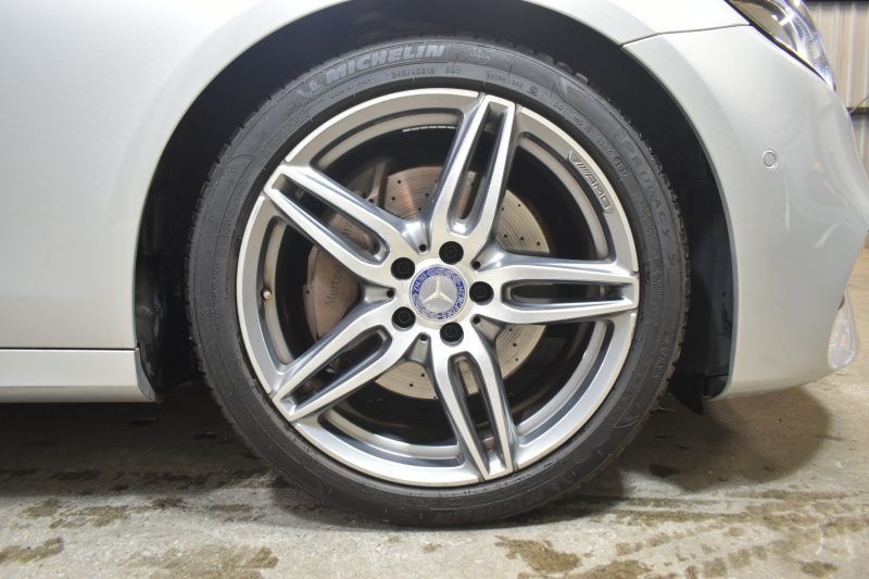 メルセデスベンツ Eクラス E250 AVG ｽﾎﾟｰﾂ ﾚｻﾞｰPKG ﾚｰﾀﾞｰSP MEｺﾈｸﾄ 全席ﾋｰﾀｰ黒革 ﾃﾞｨｽﾄﾛ Lﾁｪﾝｼﾞ AMGｴｱﾛ19AW ｷｰGO ﾌｯﾄｹﾞｰﾄ ﾌﾞﾙﾒｽﾀｰ 地ﾃﾞｼﾞ360ｶﾒﾗ 2年保証