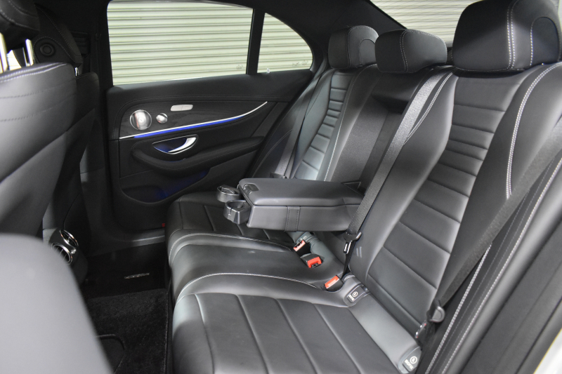 メルセデスベンツ Eクラス E250 AVG ｽﾎﾟｰﾂ ﾚｻﾞｰPKG ﾚｰﾀﾞｰSP MEｺﾈｸﾄ 全席ﾋｰﾀｰ黒革 ﾃﾞｨｽﾄﾛ Lﾁｪﾝｼﾞ AMGｴｱﾛ19AW ｷｰGO ﾌｯﾄｹﾞｰﾄ ﾌﾞﾙﾒｽﾀｰ 地ﾃﾞｼﾞ360ｶﾒﾗ 2年保証