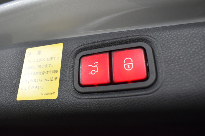 メルセデスベンツ Eクラス E250 AVG ｽﾎﾟｰﾂ ﾚｻﾞｰPKG ﾚｰﾀﾞｰSP MEｺﾈｸﾄ 全席ﾋｰﾀｰ黒革 ﾃﾞｨｽﾄﾛ Lﾁｪﾝｼﾞ AMGｴｱﾛ19AW ｷｰGO ﾌｯﾄｹﾞｰﾄ ﾌﾞﾙﾒｽﾀｰ 地ﾃﾞｼﾞ360ｶﾒﾗ 2年保証