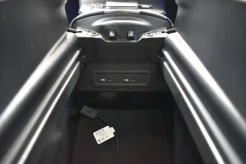 メルセデスベンツ Eクラス E200 ｽﾎﾟｰﾂ ｴｸｽｸﾙｰｼﾌﾞAMGﾗｲﾝｲﾝﾃﾘｱP ﾚｰﾀﾞｰｾｰﾌﾃｨP 後期型 ﾊﾟﾉﾗﾏｻﾝﾙｰﾌ ﾌﾞﾙﾒS MEｺﾈｸﾄ 全席ﾋｰﾀｰ黒革 ﾃﾞｨｽﾄﾛ BSM Lﾁｪﾝｼﾞ AMGｴｱﾛ19AW ｷｰﾚｽGO ﾊﾟｰｸﾄﾛ HUD  ﾏﾙﾁｶﾗｰｱﾝﾋﾞｴﾝﾄ 対話式ﾅﾋﾞ 360ｶﾒﾗ 2年保証