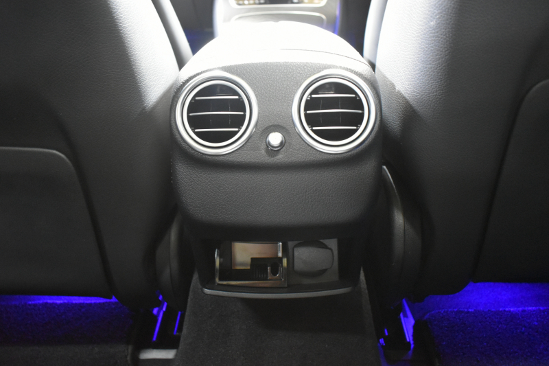 メルセデスベンツ Eクラス E200 ｽﾎﾟｰﾂ ｴｸｽｸﾙｰｼﾌﾞAMGﾗｲﾝｲﾝﾃﾘｱP ﾚｰﾀﾞｰｾｰﾌﾃｨP 後期型 ﾊﾟﾉﾗﾏｻﾝﾙｰﾌ ﾌﾞﾙﾒS MEｺﾈｸﾄ 全席ﾋｰﾀｰ黒革 ﾃﾞｨｽﾄﾛ BSM Lﾁｪﾝｼﾞ AMGｴｱﾛ19AW ｷｰﾚｽGO ﾊﾟｰｸﾄﾛ HUD  ﾏﾙﾁｶﾗｰｱﾝﾋﾞｴﾝﾄ 対話式ﾅﾋﾞ 360ｶﾒﾗ 2年保証