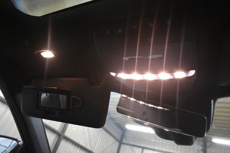 メルセデスベンツ Eクラス E200 ｽﾎﾟｰﾂ ｴｸｽｸﾙｰｼﾌﾞAMGﾗｲﾝｲﾝﾃﾘｱP ﾚｰﾀﾞｰｾｰﾌﾃｨP 後期型 ﾊﾟﾉﾗﾏｻﾝﾙｰﾌ ﾌﾞﾙﾒS MEｺﾈｸﾄ 全席ﾋｰﾀｰ黒革 ﾃﾞｨｽﾄﾛ BSM Lﾁｪﾝｼﾞ AMGｴｱﾛ19AW ｷｰﾚｽGO ﾊﾟｰｸﾄﾛ HUD  ﾏﾙﾁｶﾗｰｱﾝﾋﾞｴﾝﾄ 対話式ﾅﾋﾞ 360ｶﾒﾗ 2年保証