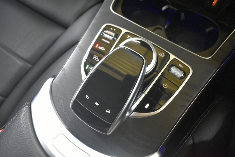 メルセデスベンツ Cクラス C220dﾜｺﾞﾝ ﾛｰﾚｳｽED ｽﾎﾟｰﾂﾌﾟﾗｽP ﾚｰﾀﾞｰｾｰﾌﾃｨP 後期型 ﾋｰﾀｰ黒革 ﾃﾞｨｽﾄﾛ BSM Lﾁｪﾝｼﾞ AMGｴｱﾛ18AW ｷｰﾚｽGO PTS 液晶ﾒｰﾀｰ HUD ﾌｯﾄｹﾞｰﾄ 地ﾃﾞｼﾞﾅﾋﾞ ﾊﾞｯｸｶﾒﾗ 2年保証