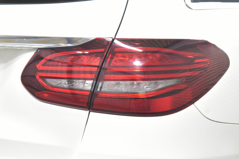 メルセデスベンツ Cクラス C220dﾜｺﾞﾝ ﾛｰﾚｳｽED ｽﾎﾟｰﾂﾌﾟﾗｽP ﾚｰﾀﾞｰｾｰﾌﾃｨP 後期型 ﾋｰﾀｰ黒革 ﾃﾞｨｽﾄﾛ BSM Lﾁｪﾝｼﾞ AMGｴｱﾛ18AW ｷｰﾚｽGO PTS 液晶ﾒｰﾀｰ HUD ﾌｯﾄｹﾞｰﾄ 地ﾃﾞｼﾞﾅﾋﾞ ﾊﾞｯｸｶﾒﾗ 2年保証