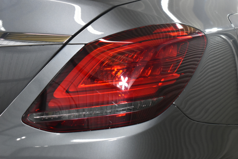 メルセデスベンツ Cクラス C200 ﾛｰﾚｳｽｴﾃﾞｨｼｮﾝ ｽﾎﾟｰﾂ+P ﾚｻﾞｰｴｸｽｸﾙｰｼﾌﾞP  ﾚｰﾀﾞｰｾｰﾌﾃｨP 特別仕様 BSG搭載 ﾊﾟﾉﾗﾏｻﾝﾙｰﾌ ﾌﾞﾙﾒｽﾀS ﾋｰﾀｰﾍﾞﾝﾁﾚｰﾀｰ赤本革 360ｶﾒﾗ ﾃﾞｨｽﾄﾛ BSM Lｷｰﾌﾟ AMGｴｱﾛ18AW ｷｰﾚｽGo PTS 液晶ﾒｰﾀｰ  LEDﾍｯﾄﾞﾗｲﾄ 地ﾃﾞｼﾞﾅﾋﾞ2年保証