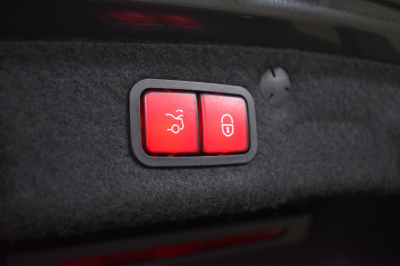 メルセデスベンツ Cクラス C200 ﾛｰﾚｳｽｴﾃﾞｨｼｮﾝ ｽﾎﾟｰﾂ+P ﾚｻﾞｰｴｸｽｸﾙｰｼﾌﾞP  ﾚｰﾀﾞｰｾｰﾌﾃｨP 特別仕様 BSG搭載 ﾊﾟﾉﾗﾏｻﾝﾙｰﾌ ﾌﾞﾙﾒｽﾀS ﾋｰﾀｰﾍﾞﾝﾁﾚｰﾀｰ赤本革 360ｶﾒﾗ ﾃﾞｨｽﾄﾛ BSM Lｷｰﾌﾟ AMGｴｱﾛ18AW ｷｰﾚｽGo PTS 液晶ﾒｰﾀｰ  LEDﾍｯﾄﾞﾗｲﾄ 地ﾃﾞｼﾞﾅﾋﾞ2年保証