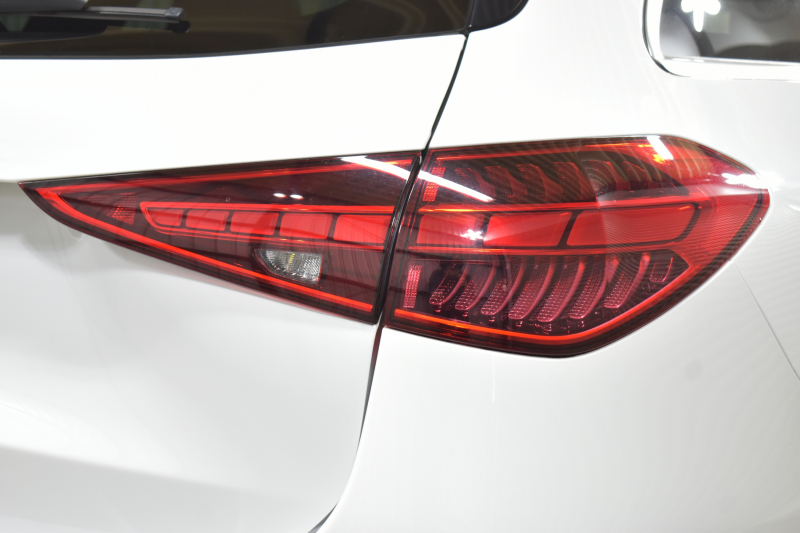 メルセデスベンツ Cクラス C200 ﾜｺﾞﾝ AVG AMGﾗｲﾝ ﾚｻﾞｰｴｸｽｸﾙｰｼﾌﾞﾍﾞｰｼｯｸP ﾘｱｱｸｽﾙｽﾃｱﾘﾝｸﾞ ﾊﾟﾉﾗﾏｻﾝﾙｰﾌ ﾚｰﾀﾞｰSP 新型Cｸﾗｽ ISG搭載  ﾋｰﾀｰ黒革ｼｰﾄ  ﾃﾞｨｽﾄﾛ ﾌﾞﾗｲﾝﾄﾞS Lﾁｪﾝｼﾞｱｼｽﾄ AMGｴｱﾛ18AW ｷｰGO MBUXﾅﾋﾞ360ｶﾒﾗ 2年保証