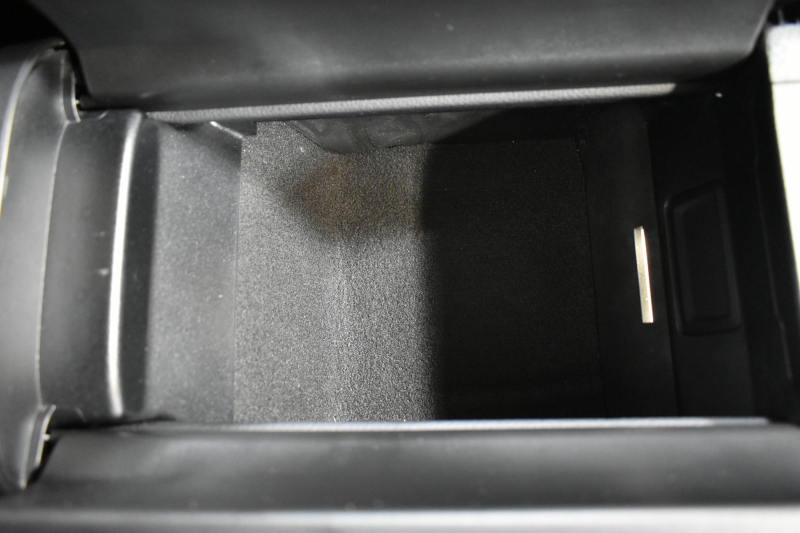 メルセデスベンツ Cクラス C200 ﾜｺﾞﾝ AVG AMGﾗｲﾝ ﾚｻﾞｰｴｸｽｸﾙｰｼﾌﾞﾍﾞｰｼｯｸP ﾘｱｱｸｽﾙｽﾃｱﾘﾝｸﾞ ﾊﾟﾉﾗﾏｻﾝﾙｰﾌ ﾚｰﾀﾞｰSP 新型Cｸﾗｽ ISG搭載  ﾋｰﾀｰ黒革ｼｰﾄ  ﾃﾞｨｽﾄﾛ ﾌﾞﾗｲﾝﾄﾞS Lﾁｪﾝｼﾞｱｼｽﾄ AMGｴｱﾛ18AW ｷｰGO MBUXﾅﾋﾞ360ｶﾒﾗ 2年保証