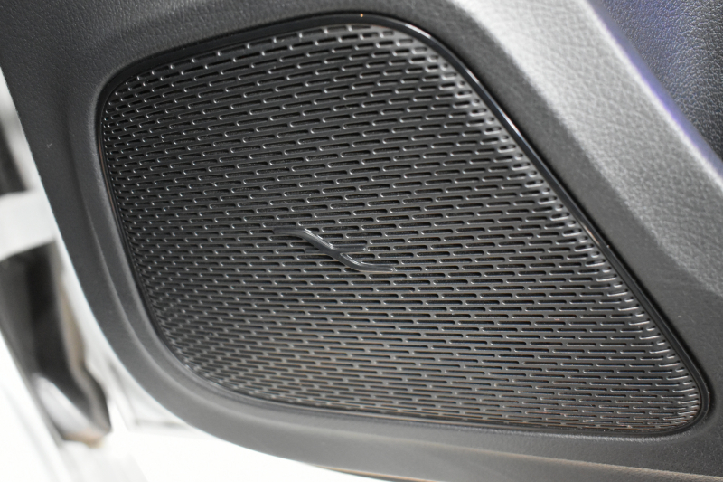 メルセデスベンツ Aクラス A180 Edition1 ﾚｰﾀﾞｰSP 限定150台 MEｺﾈｸﾄ MBUXｼｽﾃﾑ Edition1専用内装 ﾃﾞｨｽﾄﾛ BSM Lﾁｪﾝｼﾞ AMGｴｱﾛ19AW ﾏﾙﾁLED ｷｰGO PTS HUD 10.25ｲﾝﾁｺｯｸﾋﾟｯﾄﾃﾞｨｽﾌﾟﾚｲ 対話式ﾅﾋﾞTV 360ｶﾒﾗ 2年保証